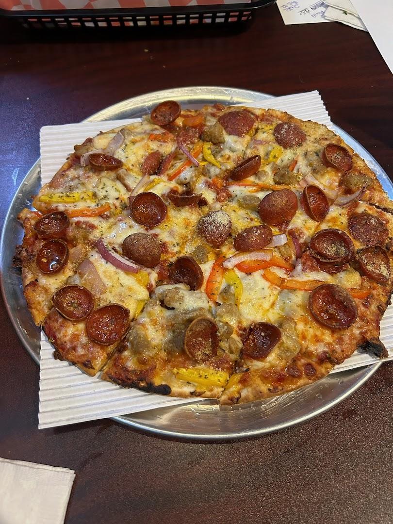 Nikki's Tavern