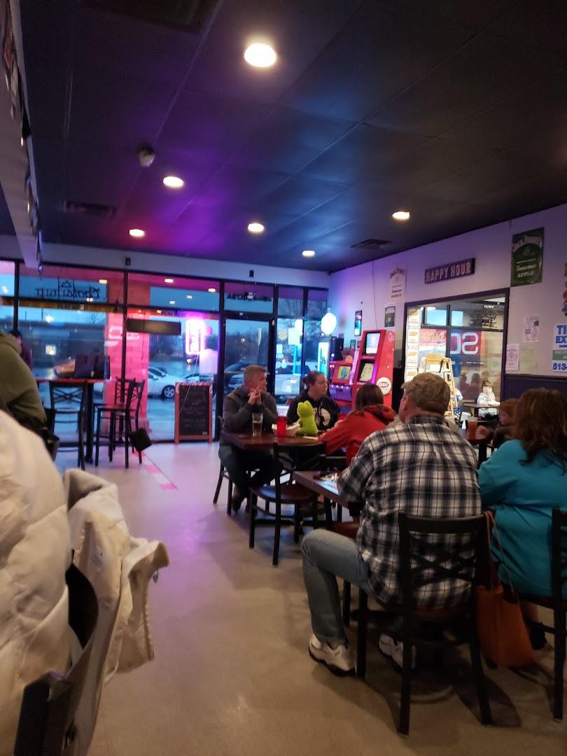 Nikki's Tavern